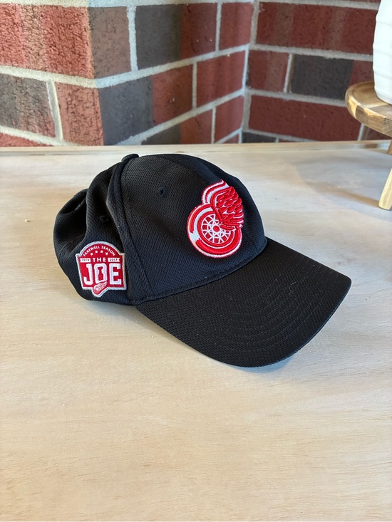 Zephyr Other - Detroit Red Wings Hat Cap 100
Years The Joe Farewell Season
Centennial Fitted S